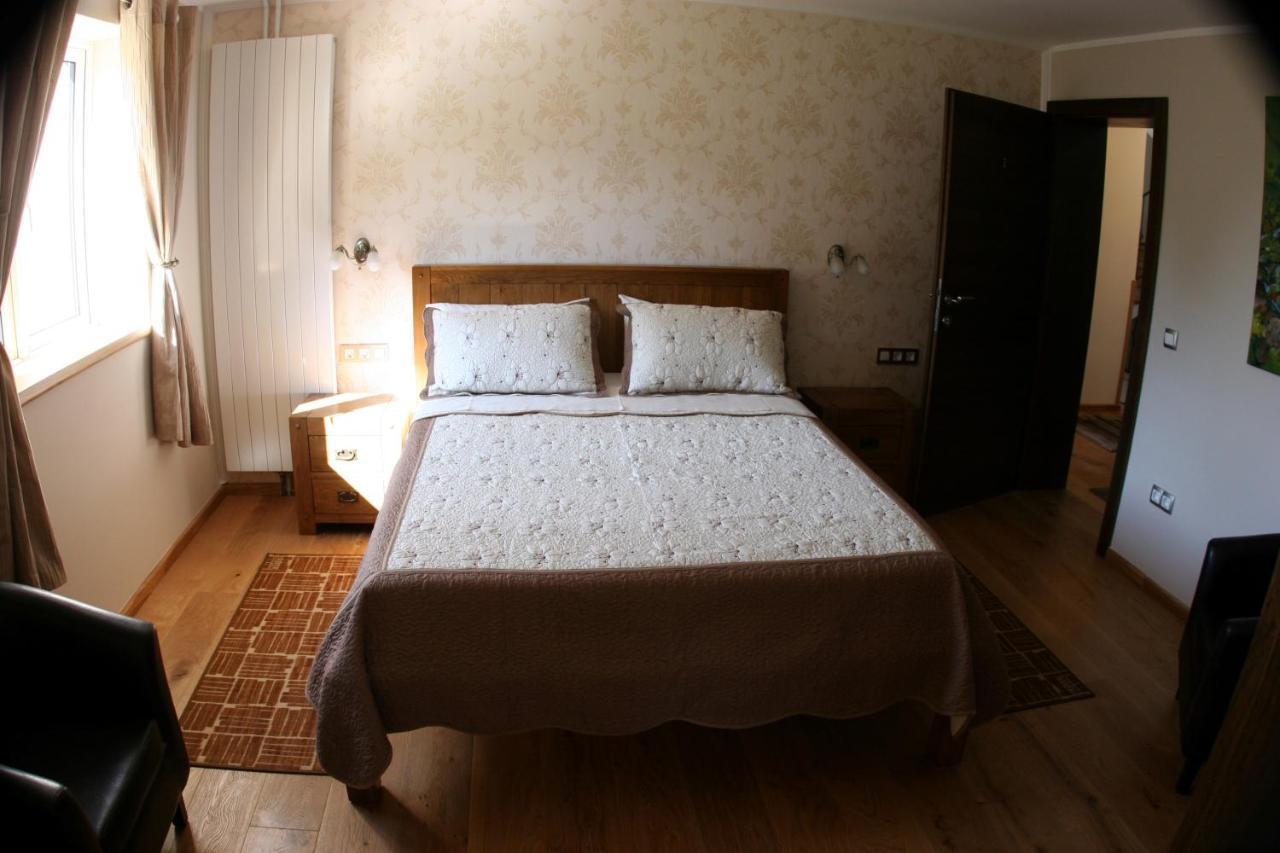 예제르체 Millenium House 1 B&B 외부 사진